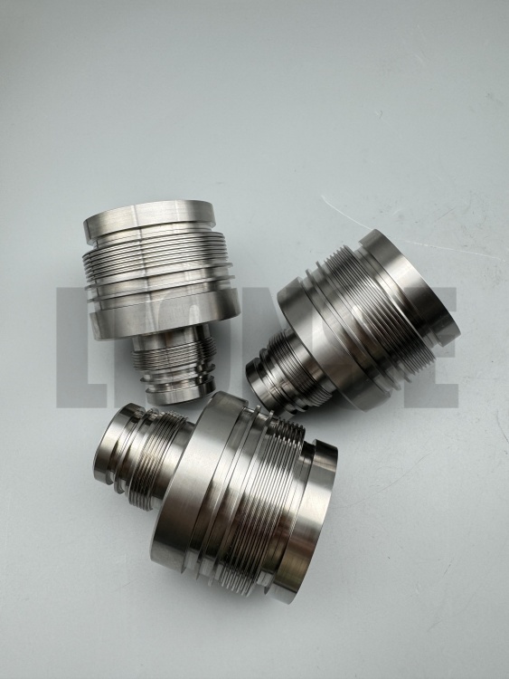 లోతైన సముద్ర పరికరాల కోసం గ్రేడ్ 5 టైటానియం మిశ్రమం ఎందుకు ఎంపిక చేయబడింది?