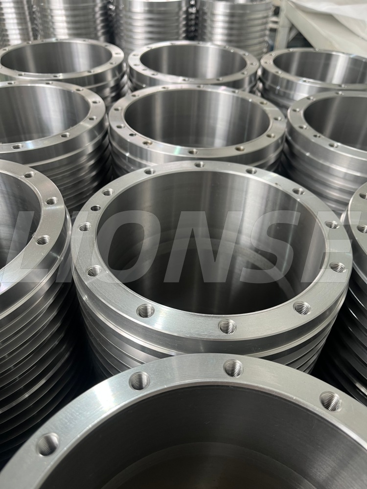 సాంకేతిక పునరుక్తి పారిశ్రామిక అప్‌గ్రేడింగ్‌ను శక్తివంతం చేస్తుంది - స్లీవ్ మెషిన్డ్ పార్ట్స్ హై-ప్రెసిషన్ అప్లికేషన్‌ల యొక్క కొత్త అధ్యాయాన్ని ప్రారంభించింది