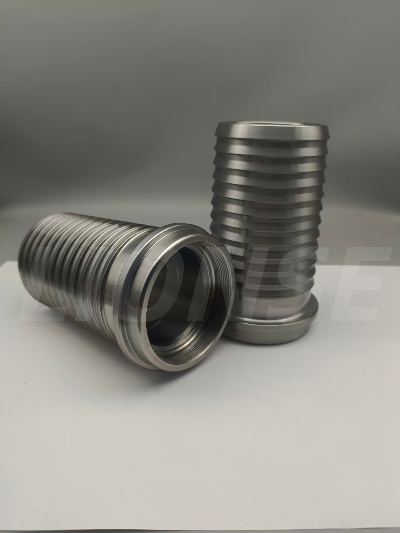 CNC మ్యాచింగ్ మరియు స్టెయిన్‌లెస్ స్టీల్ భాగాలను మార్చడం